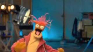 Pepe the King Prawn  The Muppets  quotMahna Mahnaquot [upl. by Lomaj]