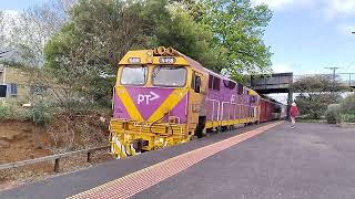 Warragul shuttles passing Drouin [upl. by Phil]