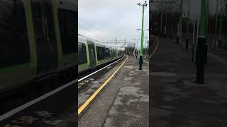 London Northwestern Railway train arriving at Wolverton [upl. by Ydisahc]