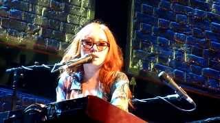 Tori Amos LIVE Rattlesnakes Padova Italy 20140604 [upl. by Akiria]