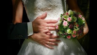 Hochzeitstrends und Brautmode 2019  Vom Hochzeitskleid über Ringe bis zu Torte und Blumen [upl. by Riha]