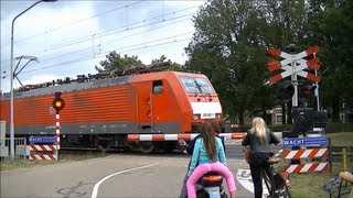 Spoorwegovergang Venlo  Dutch railroad crossing [upl. by Dillie177]