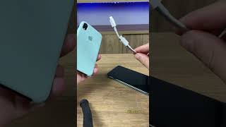 Como carregar iPhone com outro celular [upl. by Otrebmal]