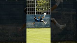 💯Mika Baur trifft per Fallrückzieher 👏💪 scp07 shorts bundesliga training [upl. by June]