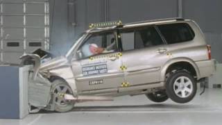 2001 Suzuki Grand Vitara XL7 moderate overlap IIHS crash test [upl. by Bogey920]