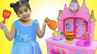 Suri Pretend Play w Food Toys for Princess Kitchen [upl. by Alamaj338]