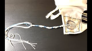 How to Tie Tzitzit with Tekhelet Breslov Rabbi Shalom Arush Method [upl. by Tanny]