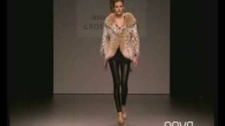 Nova Cibeles 2010 Madrid Fashion Week Jesus Lorenzo para Peleteria Groenlandia Parte 2wmv [upl. by Kirbie]