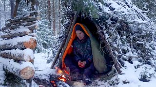 Build a Snow Shelter 3 Day Winter Camping Bushcraft Survival Shelter  Life in the forest [upl. by Pfeffer]