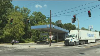 Deadly shooting on Jonesboro Road near Pure gas station in Atlanta police say [upl. by Charlotte497]