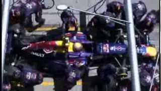 Accidente en F1 rueda de Mark Webber golpea a un cámara en boxes [upl. by Iralam11]