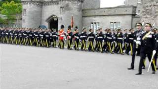 Royal Scots Dragoon Guards Holyrood Palace Ceremony of the Keys June 09 [upl. by Astred]