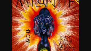 Midnite  Rasta man Still Stand  Legendado [upl. by Argyle]