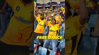 Stadium मे अब Free मे Dance देखने को मिल रहा है 😝 IPL में सुंदर लड़कियां shorts ipl2024 cskfans [upl. by Enaid910]