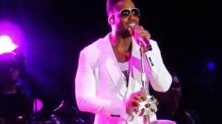 Romeo Santos Yankee Stadium Amigo [upl. by Emelita]