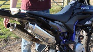 Yamaha WR125x  ARROW VS TWIN EXHAUST [upl. by Ikkir]