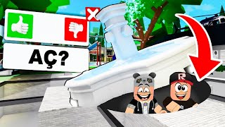 Yerin Altına Ev Yaptık   Panda ile Roblox Brookhaven [upl. by Hughett179]