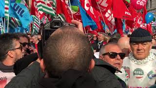 quotFuturo al lavoroquot in piazza Cgil Cisl e Uil [upl. by Sholeen134]