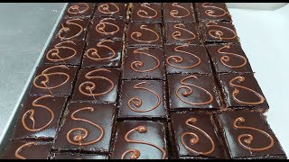 Come fare le Sacher Mignon  Corso di Pasticceria  Ricette dolci [upl. by Stander]