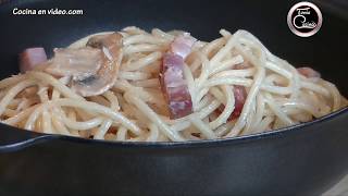 Espaguetis con salsa Carbonara Italiana receta fácil [upl. by O'Hara]