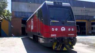 Locomotora Dual TD2000 dEuskokargo en Martorell [upl. by Coughlin]