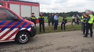 Verdacht pakketje bij kazerne in Oirschot [upl. by Tice]