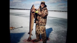 Sturgeon Spearing Lake Poygan Ryan Tags Out Day 6 [upl. by Grubb135]