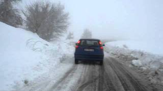 fiat punto fuori controllo sulla neve [upl. by Lon494]