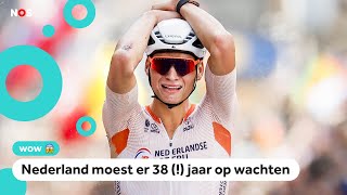 Wielrenner Mathieu van der Poel is wereldkampioen [upl. by Halullat]