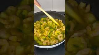 Incroyable crevettes au curry amp courgettes coco 💛 crevettes courgettes curry coco food [upl. by Anihc]