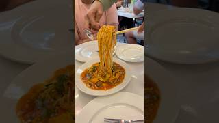 Flying Noodles 😱🤩😍 trending foodblogger minivlog pune review youtubeshorts shortvideo [upl. by Ambrosio688]