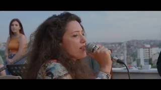 Ozbi Feat Gülce Duru  Olmazlara Yandım   RAKILI LIVE [upl. by Brockwell]