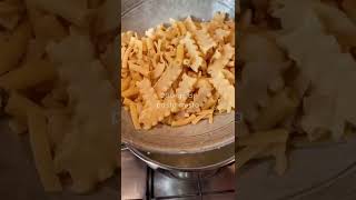 Pasta con il cavolfiore alla napoletana pasta cavolfiore ricettafacile vegano vegetariano [upl. by Alderson669]