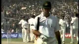 Ricky Pontings worst test series ever BATTING FAILURESIndia2001 [upl. by Ausoj619]