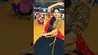 Nile Pile Lal Gulabi Ho Gaye Nain Kajrare dance status 💓😍 navratri garbadance shortvideo [upl. by Sharma]