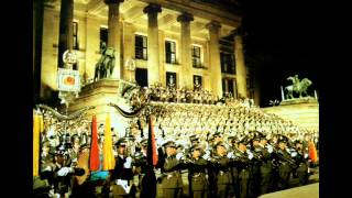 Präsentiermarsch der Nationalen Volksarmee Alfred Pechau [upl. by Nicoline]