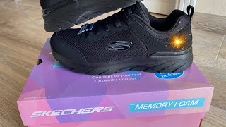 SKECHER MEMORY FOAM SHOES SNEAKERS • Contours to your foot  Comfortable amp Lightweight [upl. by Akimahc]