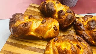 Kozinjak  Malibrod  Easter Sweet  Bread [upl. by Anerda49]