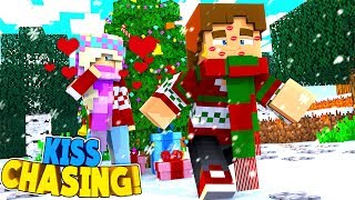 Minecraft CHRISTMAS KISS CHASING  LITTLE LEAH KISSES SANTA [upl. by Trillbee558]