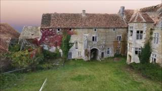 Visite virtuelle du château de Pisy par drone dans lYonne [upl. by Mar903]