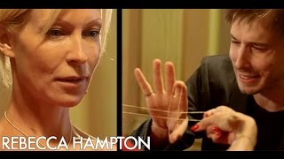 LANGEVIN  Rebecca Hampton impressionnée par son tour dillusions [upl. by Packer]