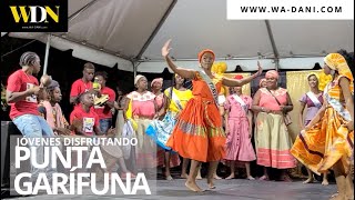 Jóvenes garífunas bailando Punta honduras garifuna [upl. by Smail]