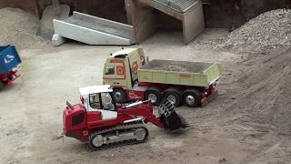 RC Tracked loader Leibherr LR634 [upl. by Enuahs]