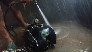 Honda Unicorn petrol tank cleaning How to clean rusty bike petrol tank [upl. by Anilorac]