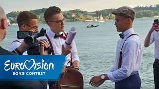 ESC 2018 Mikolas Josef öffnet Rucksack  Eurovision Song Contest  NDR [upl. by Eimmelc]