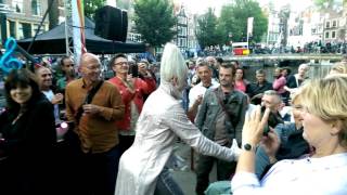 Raoulala Raoul Dumas als The Ice Genius Senior Pride Amsterdam Gay Pride 4 augustus 2016 [upl. by Aden898]