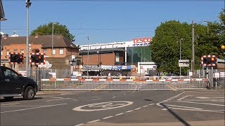 Highams Park Level Crossing [upl. by Kina]