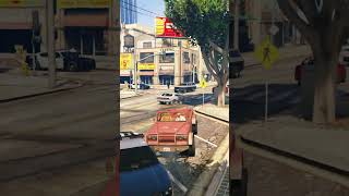 ابو الورد سرق سيارة تريفر في لعبة قراند5 😂 gta5 [upl. by Salguod]