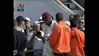 2 cricket legends receive a Spirit Of Cricket guard of honour Sir Curtly Ambrose and Courtney Walsh [upl. by Jack]