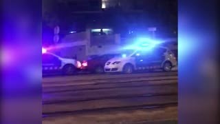 Los Mossos dEsquadra interceptan a un conductor en Esplugues de Llobregat [upl. by Sset]